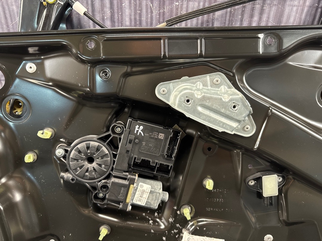 Стеклоподъемник, 2860 рублей, Красноярск