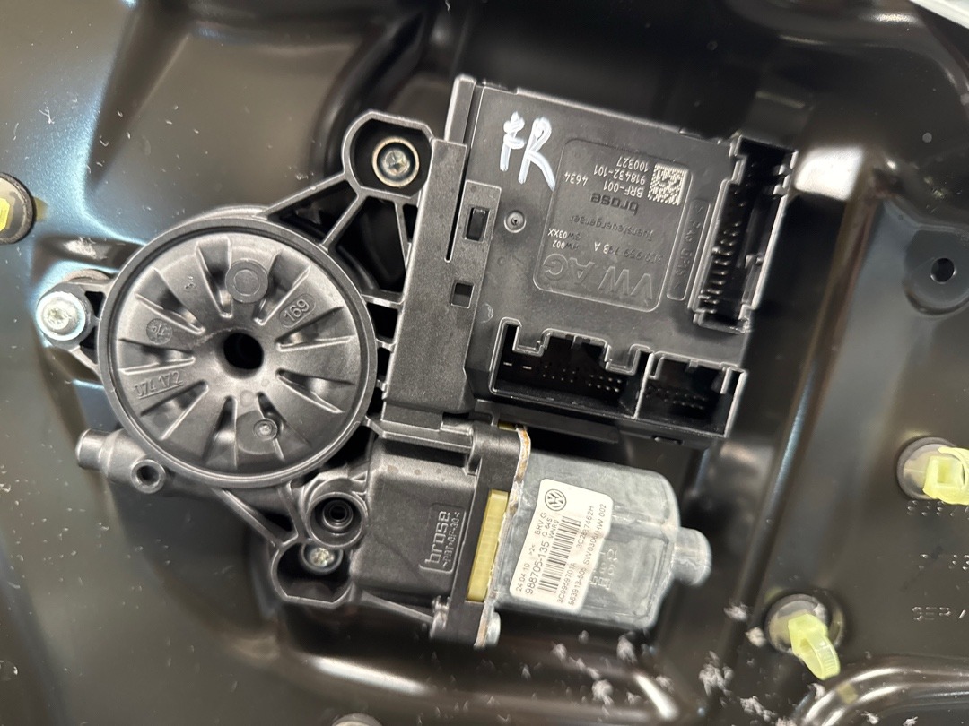 Стеклоподъемник, 2860 рублей, Красноярск