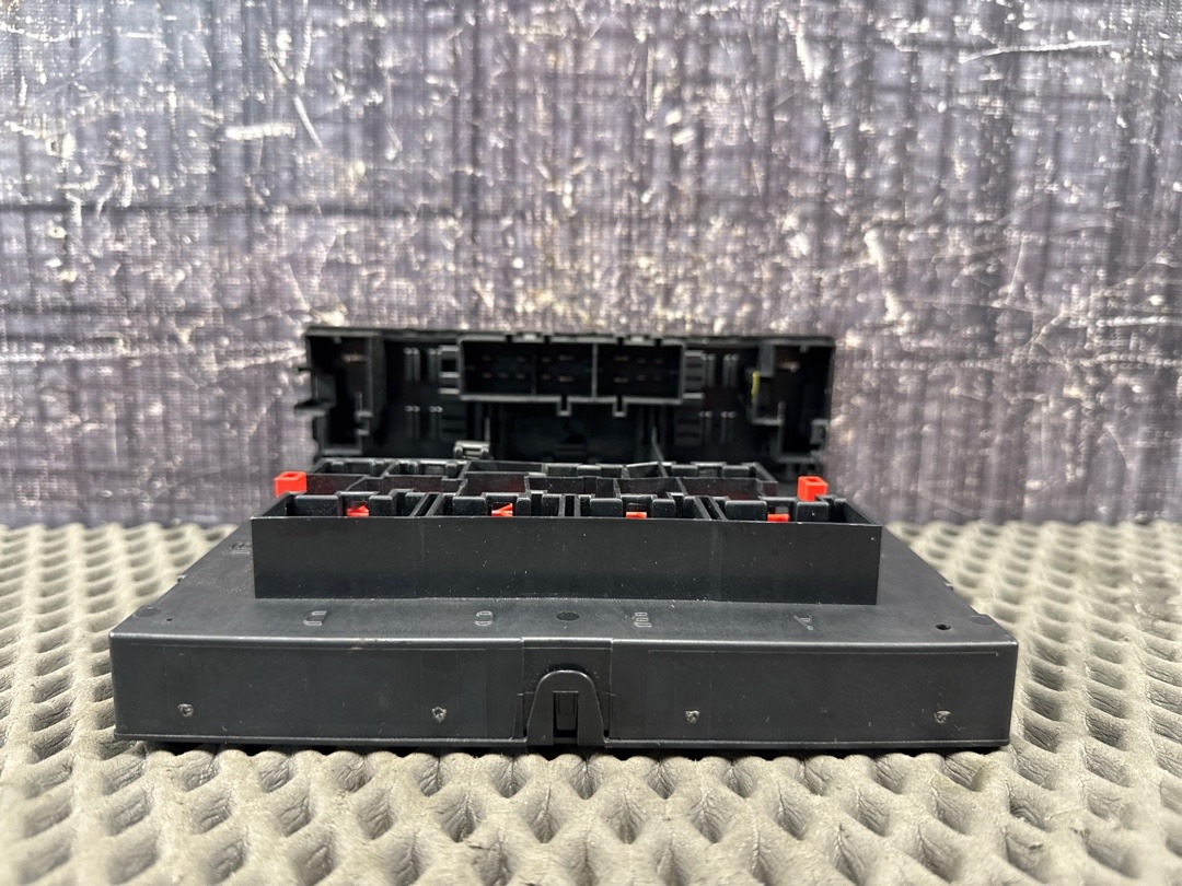 Блок управления бортовой сети, 3210 рублей, Красноярск