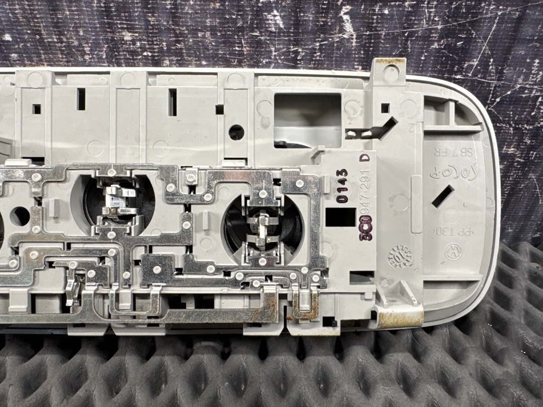 Плафон салона, 1340 рублей, Красноярск