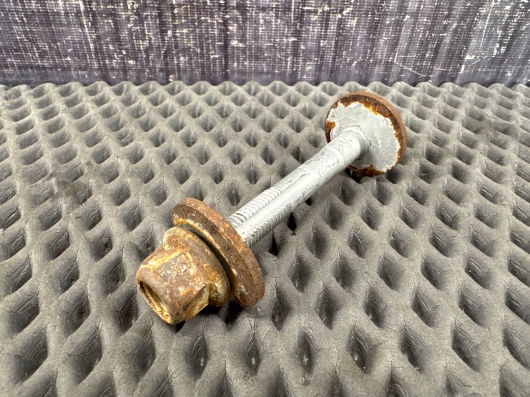 Болт развальный, 300 рублей, Красноярск