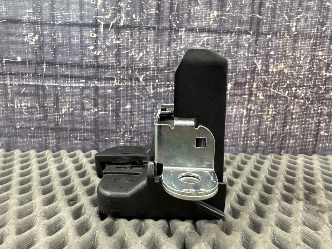 Замок крышки багажника, 3220 рублей, Красноярск