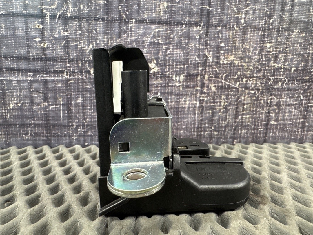 Замок крышки багажника, 3220 рублей, Красноярск