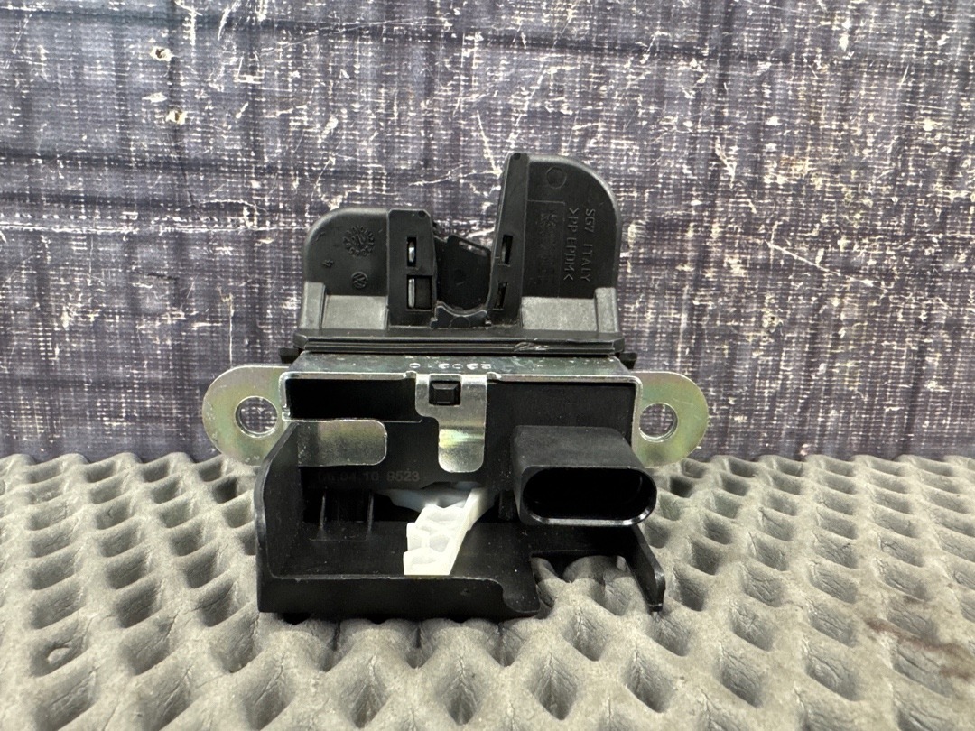 Замок крышки багажника, 3220 рублей, Красноярск