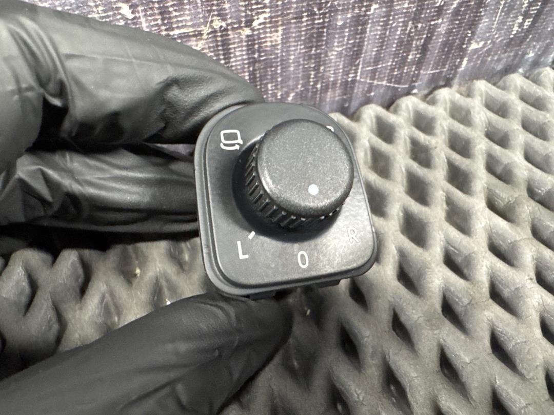 Кнопка регулировки зеркал, 1670 рублей, Красноярск