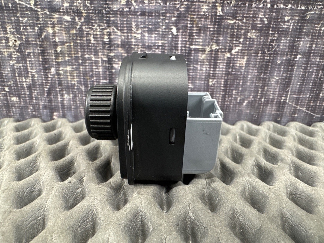 Кнопка регулировки зеркал, 1670 рублей, Красноярск