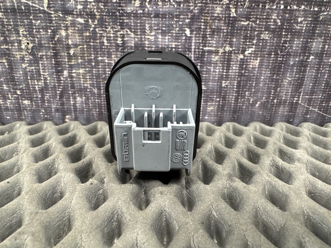 Кнопка регулировки зеркал, 1670 рублей, Красноярск