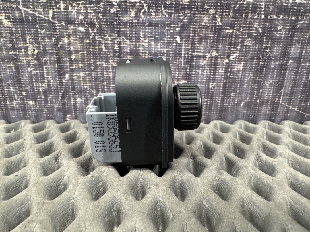 Кнопка регулировки зеркал, 1670 рублей, Красноярск