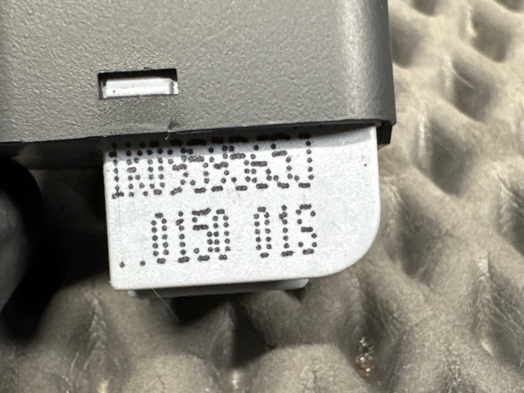 Кнопка регулировки зеркал, 1670 рублей, Красноярск