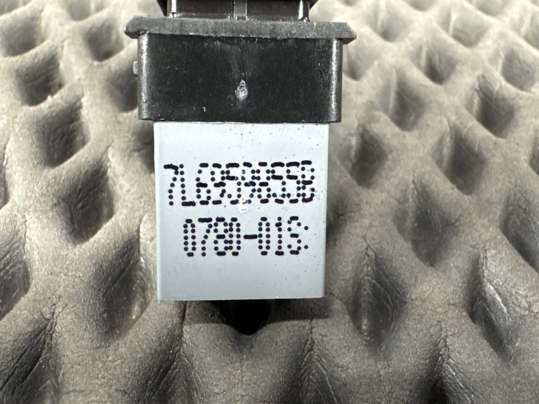 Кнопка стеклоподъемника, 730 рублей, Красноярск