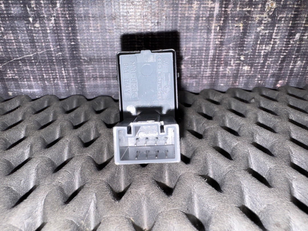 Кнопка стеклоподъемника, 730 рублей, Красноярск