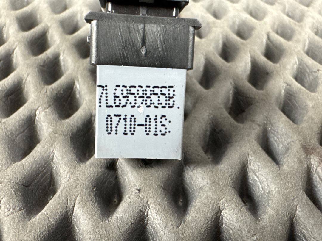 Кнопка стеклоподъемника, 730 рублей, Красноярск