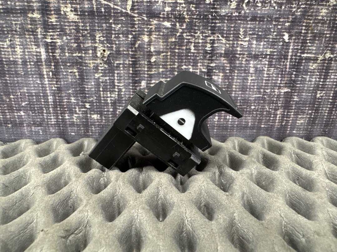 Кнопка стеклоподъемника, 730 рублей, Красноярск