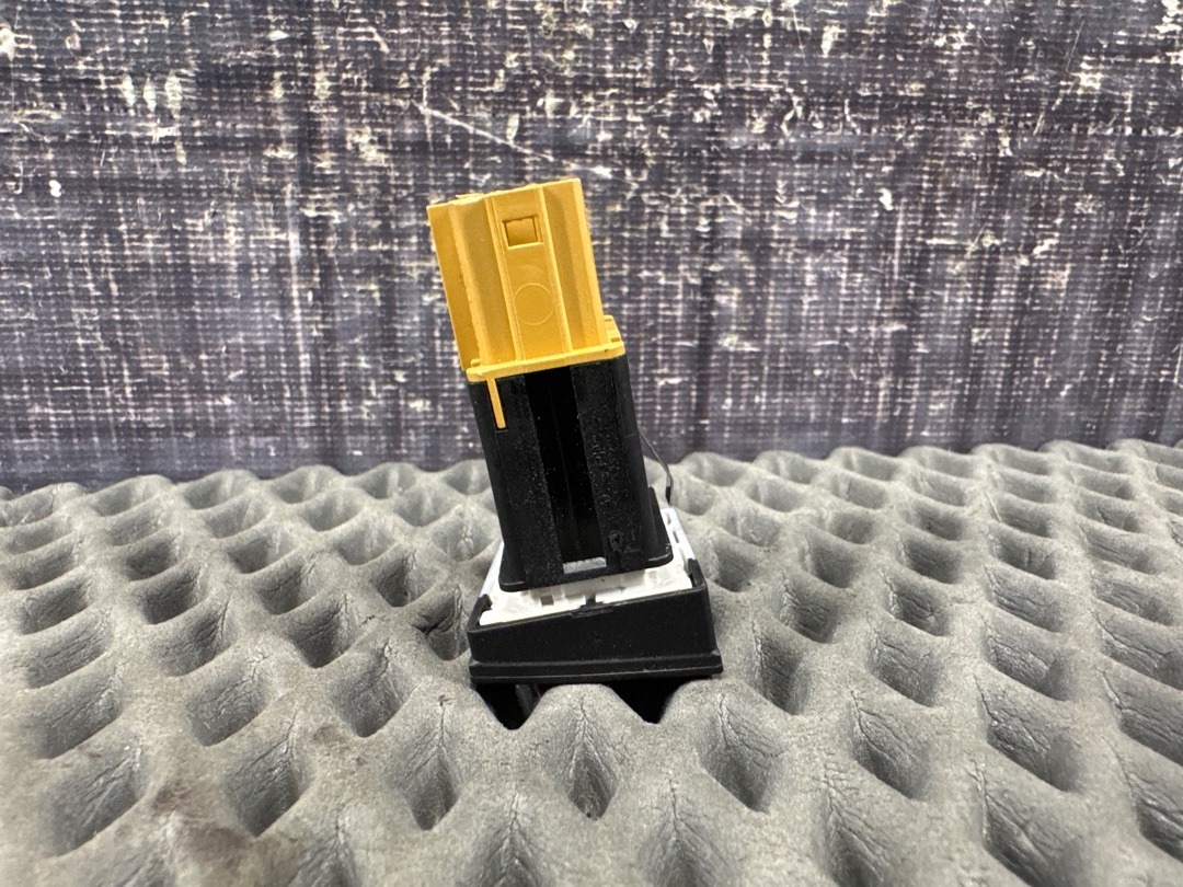 Кнопка Auto-Hold, 780 рублей, Красноярск