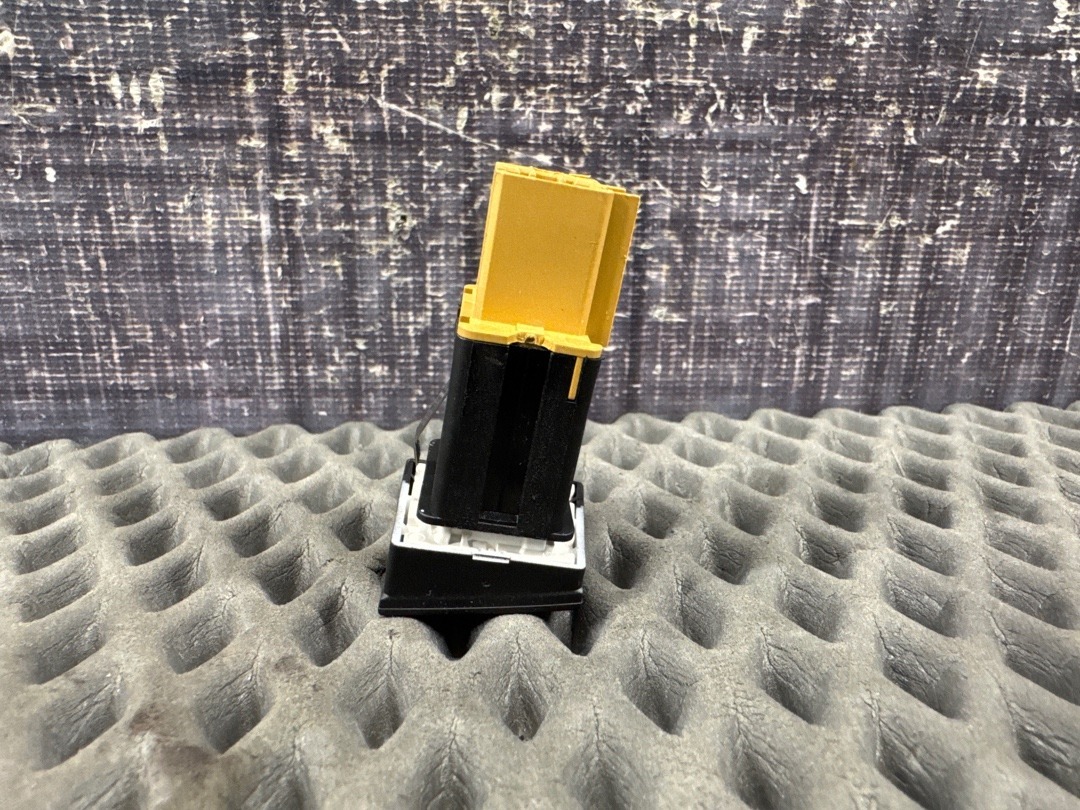 Кнопка Auto-Hold, 780 рублей, Красноярск