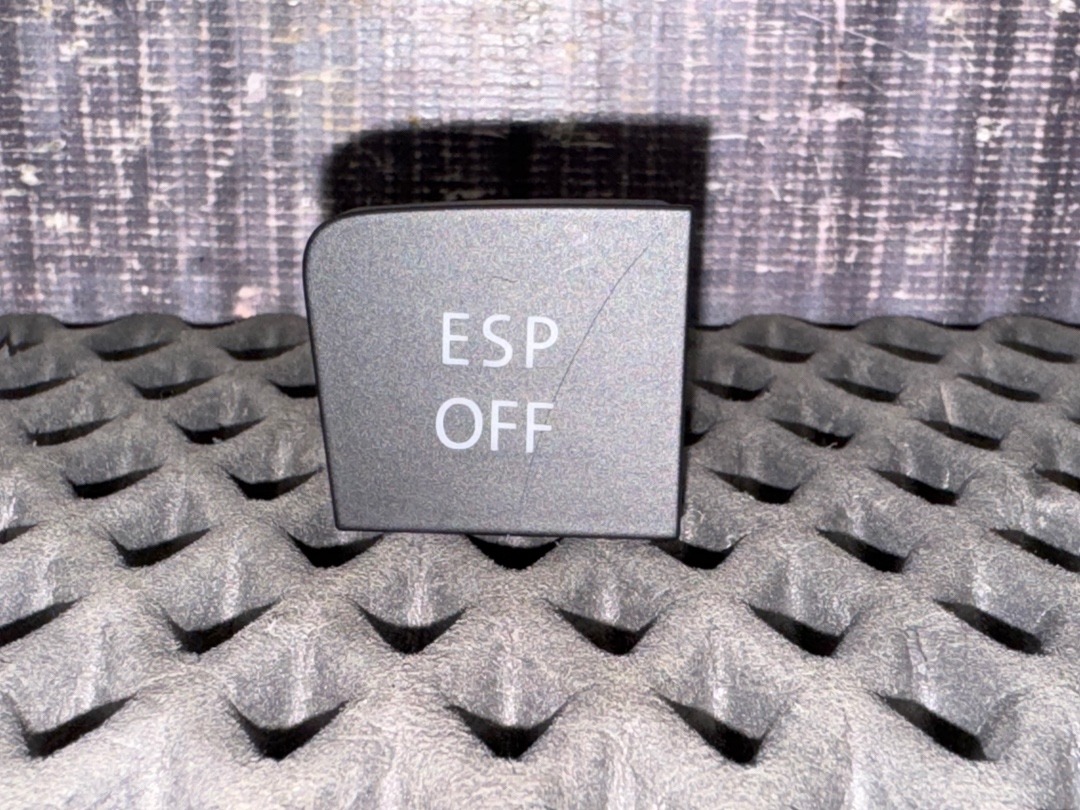 Кнопка ESP, 970 рублей, Красноярск