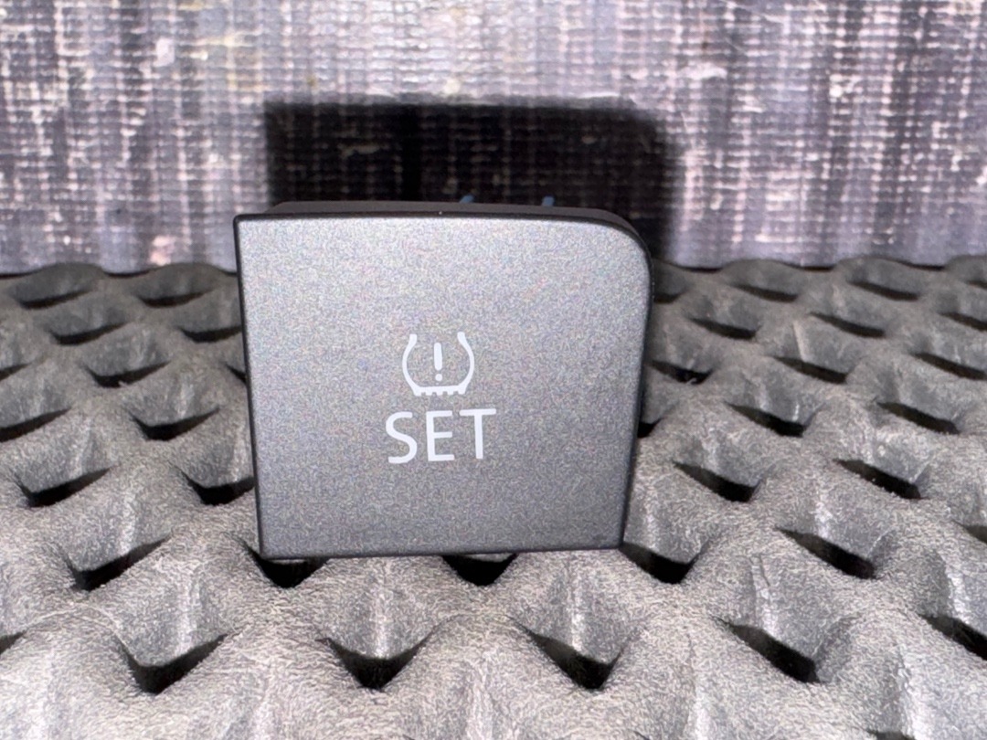 Кнопка салона, 720 рублей, Красноярск