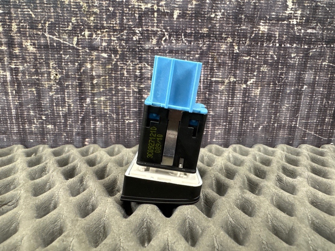 Кнопка салона, 720 рублей, Красноярск