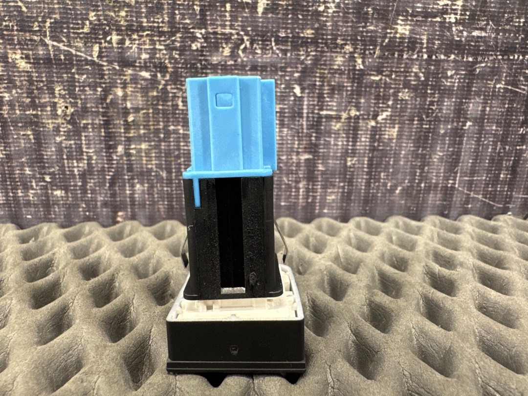 Кнопка салона, 720 рублей, Красноярск