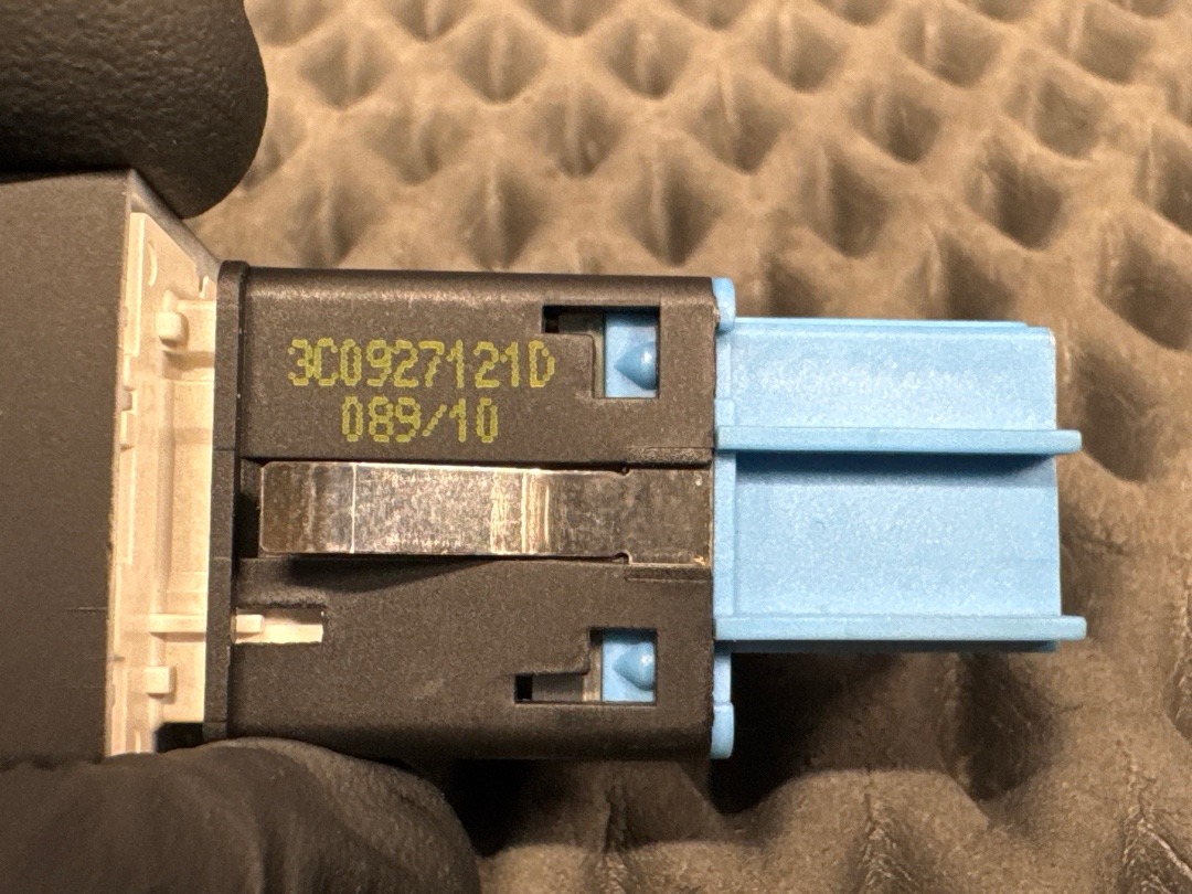 Кнопка салона, 720 рублей, Красноярск