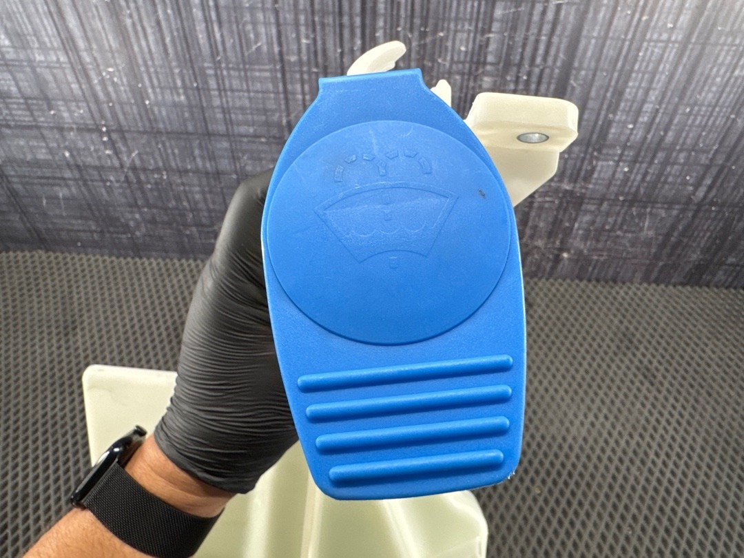 Бачок омывателя, 3370 рублей, Красноярск