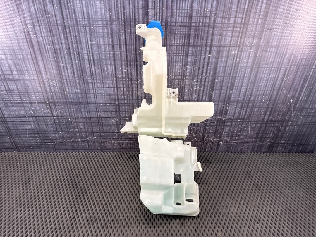 Бачок омывателя, 3370 рублей, Красноярск