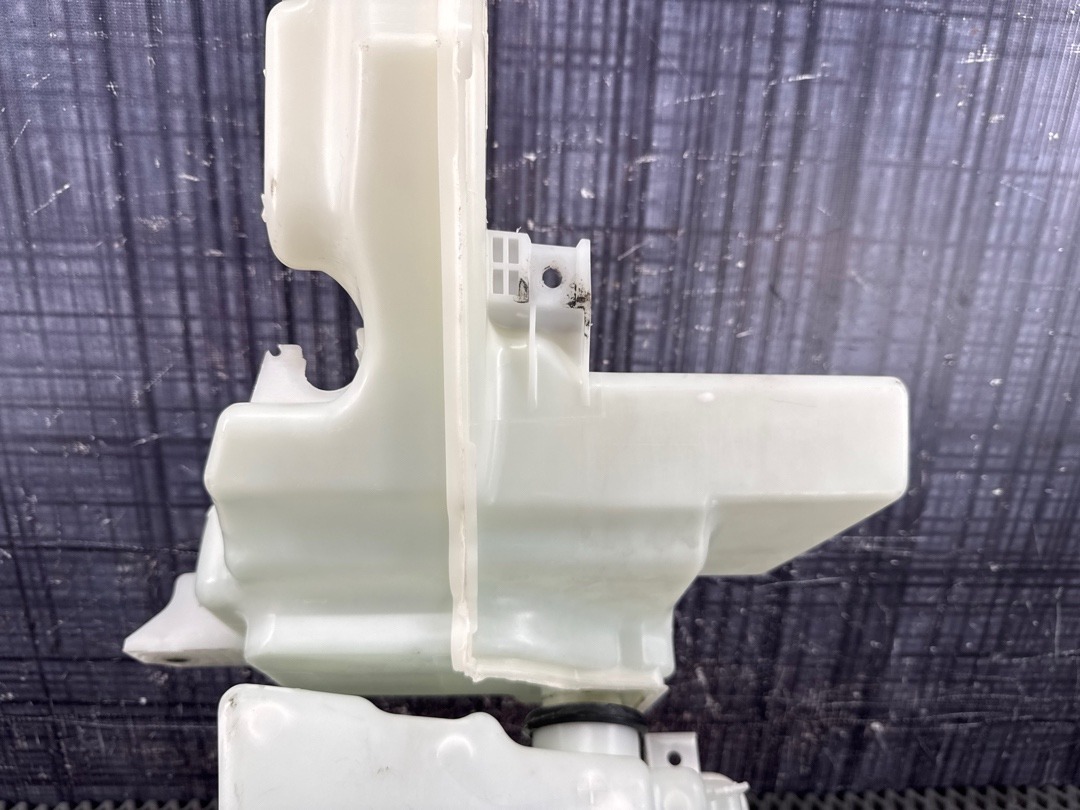 Бачок омывателя, 3370 рублей, Красноярск