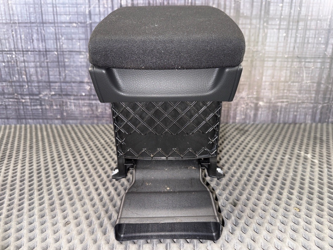 Подлокотник, 4210 рублей, Красноярск