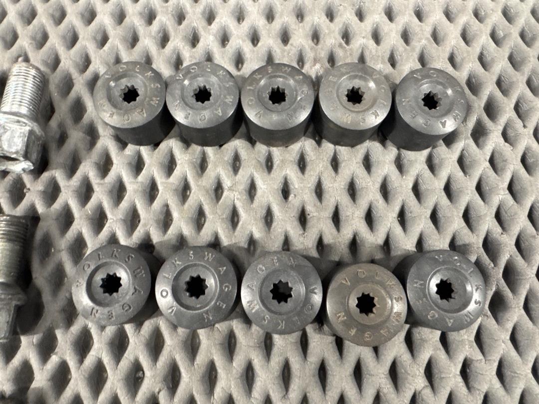 Комплект колесных болтов, 3720 рублей, Красноярск