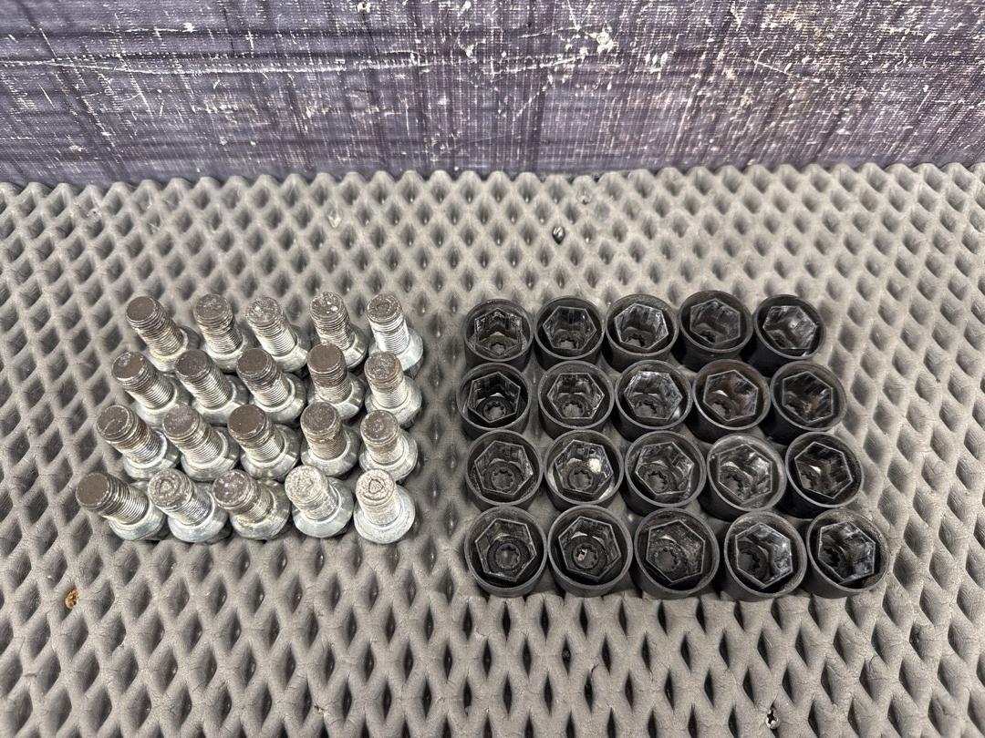 Комплект колесных болтов, 3720 рублей, Красноярск