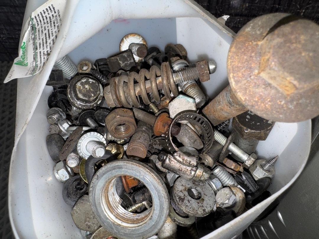 Болты и гайки, 4730 рублей, Красноярск