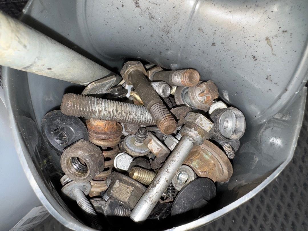 Болты и гайки, 4730 рублей, Красноярск