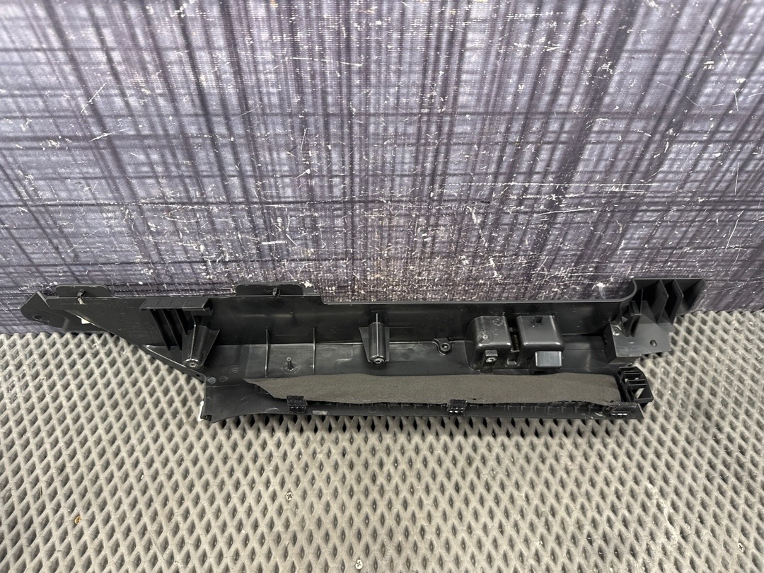 Пластик багажника, 720 рублей, Красноярск