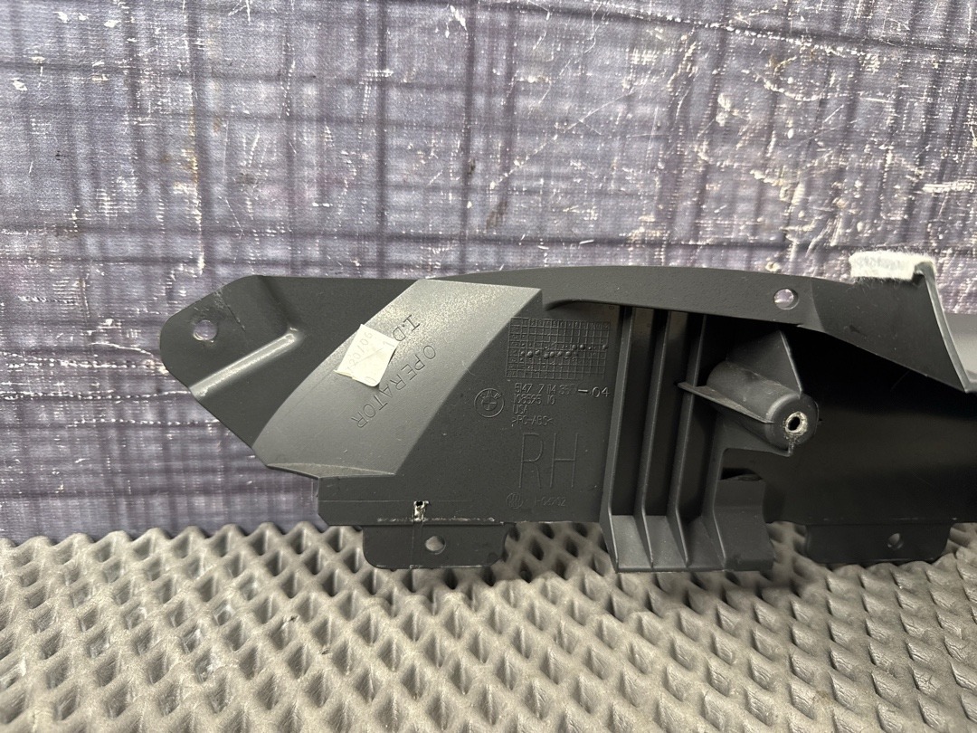 Пластик багажника, 720 рублей, Красноярск