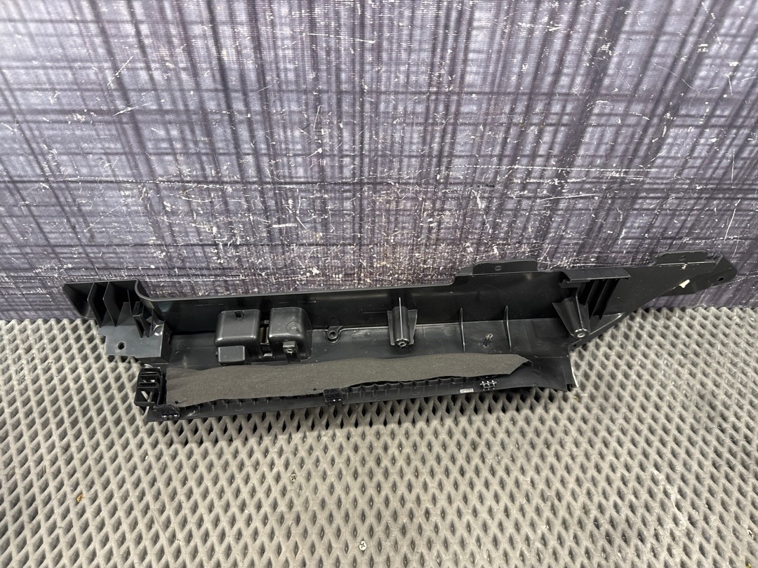 Пластик багажника, 720 рублей, Красноярск