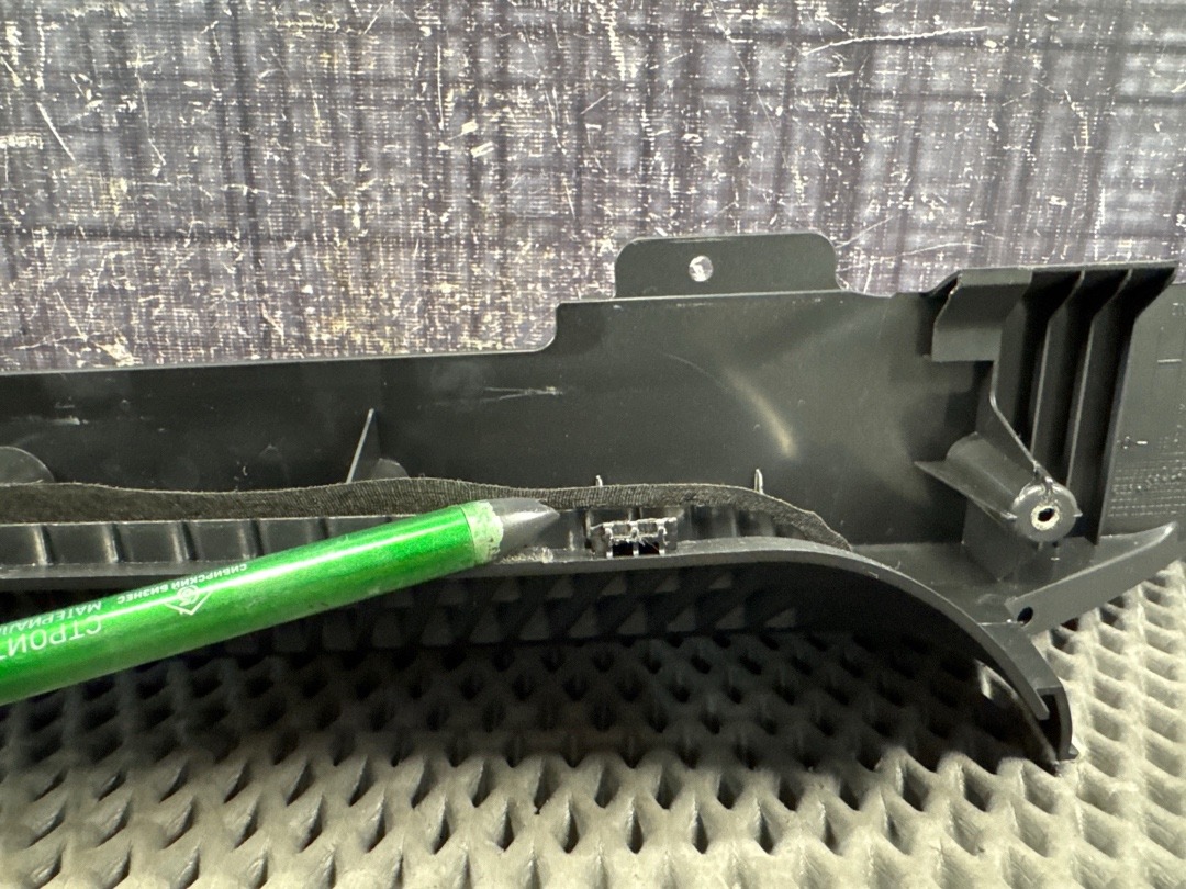 Пластик багажника, 720 рублей, Красноярск