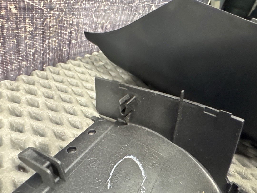 Кожух рулевой колонки, 880 рублей, Красноярск