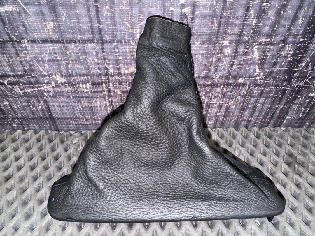 Кожух рычага ручного тормоза, 1130 рублей, Красноярск