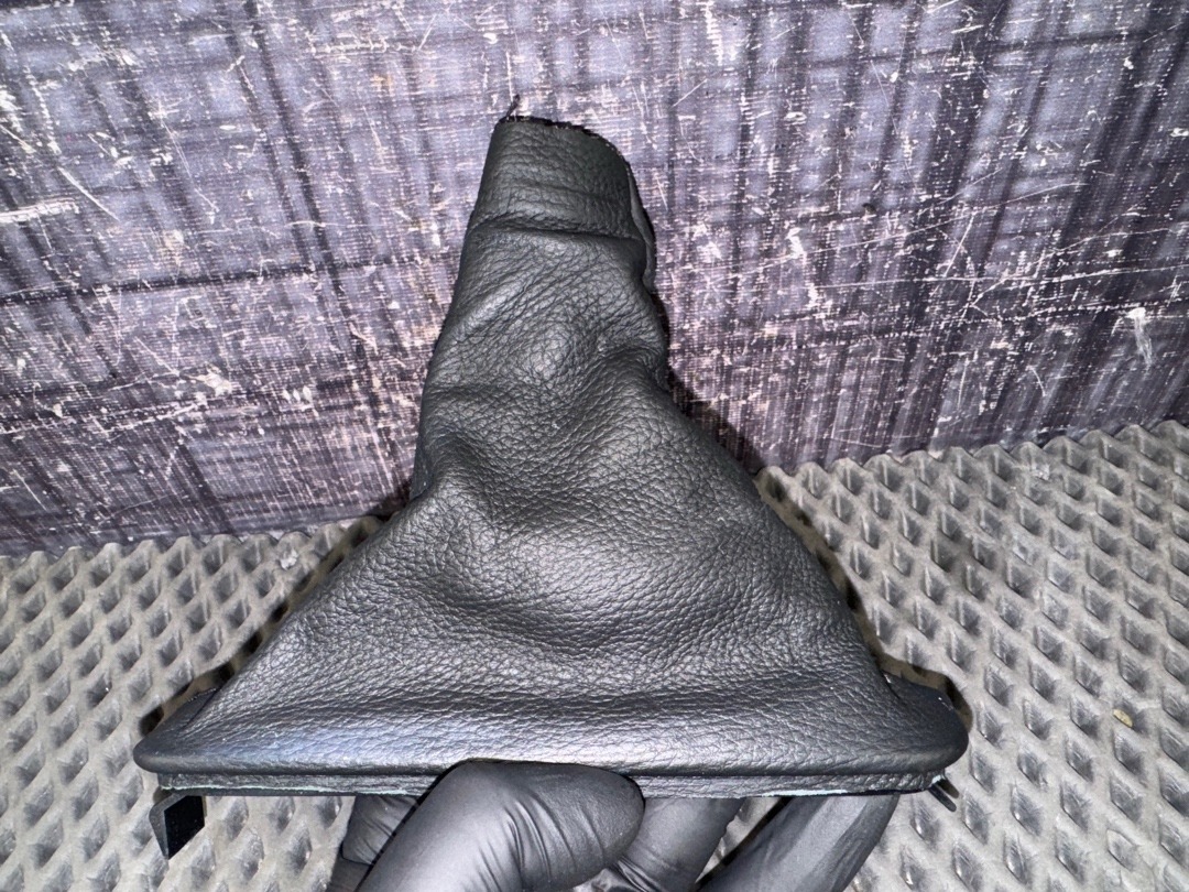 Кожух рычага ручного тормоза, 1130 рублей, Красноярск