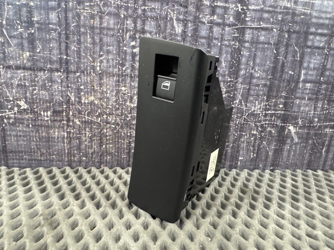 Кнопка стеклоподъемника, 1240 рублей, Красноярск