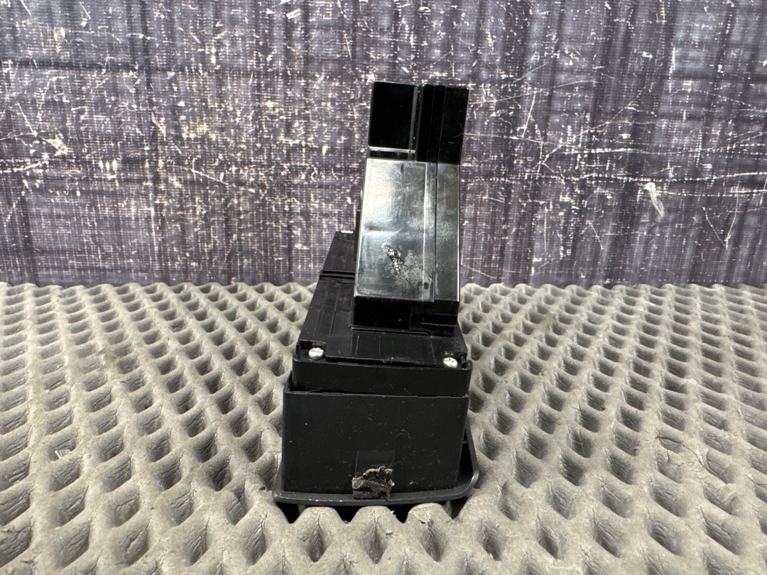 Кнопка стеклоподъемника, 1240 рублей, Красноярск