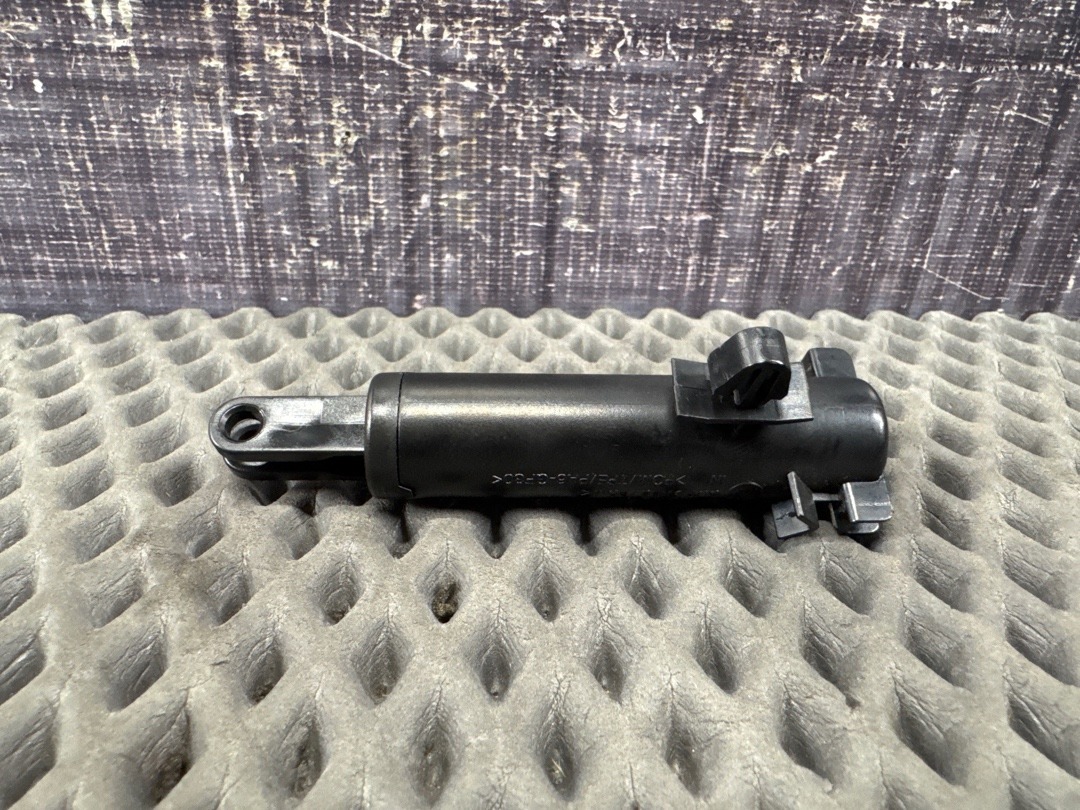 Амортизатор бардачка, 1320 рублей, Красноярск