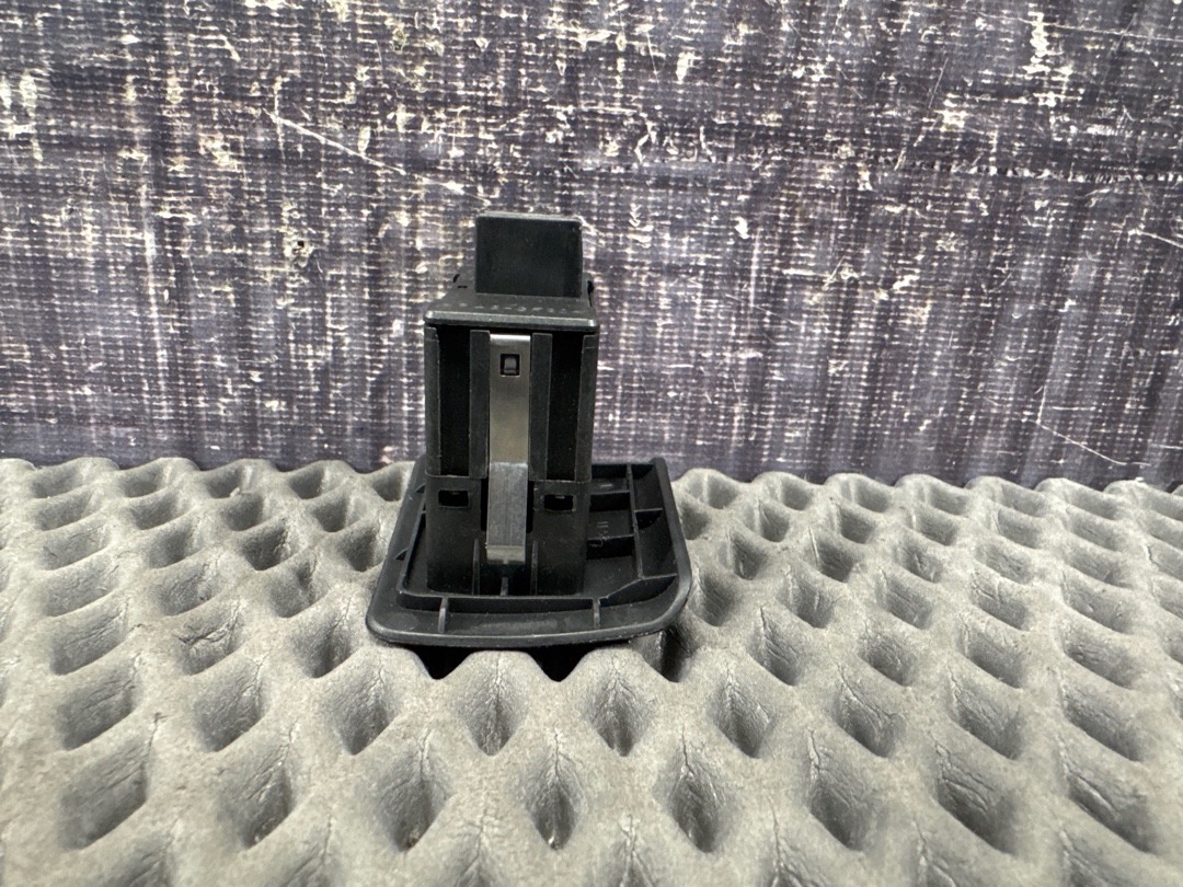 Кнопка стеклоподъемника, 920 рублей, Красноярск