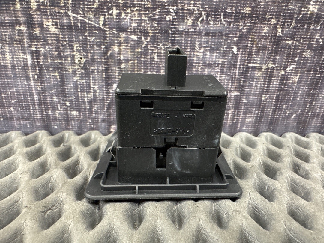 Кнопка стеклоподъемника, 920 рублей, Красноярск