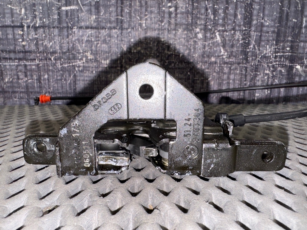 Замок багажника, 1080 рублей, Красноярск