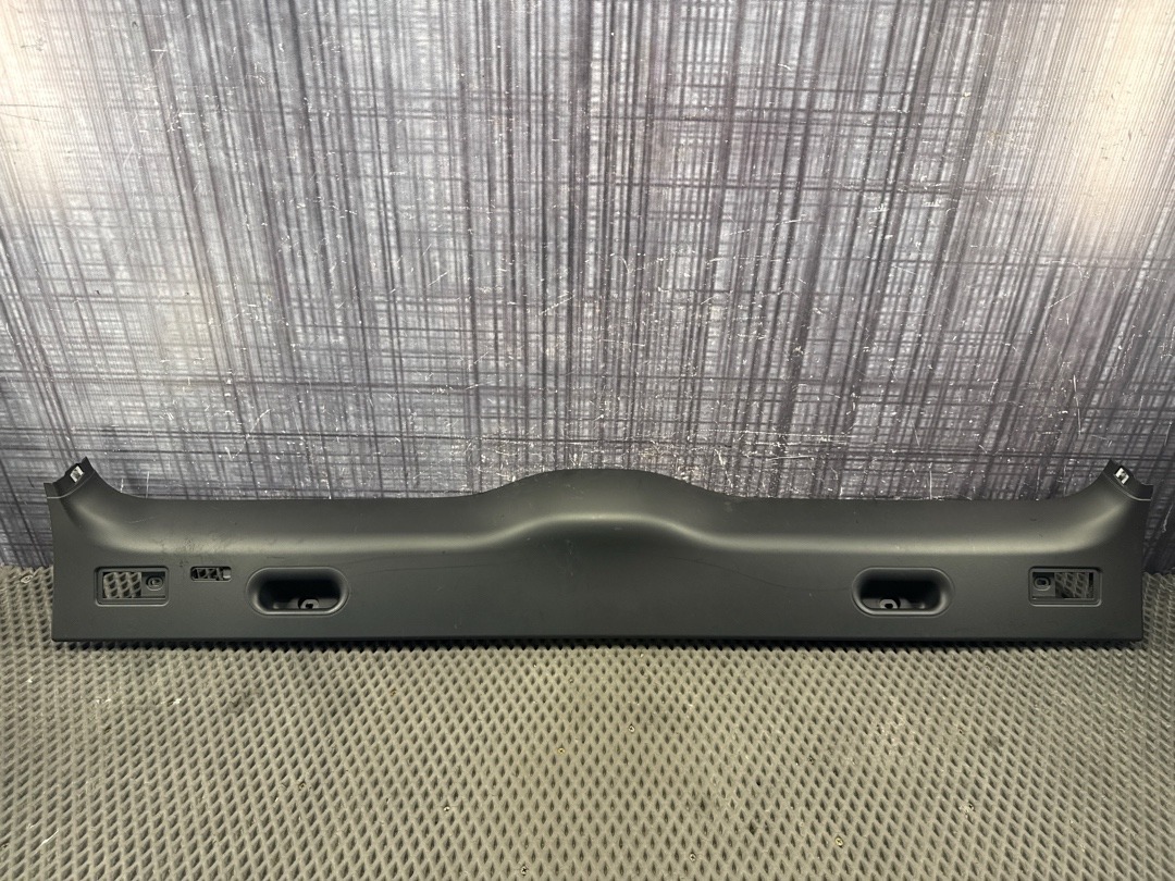 Пластик крышки багажника, 860 рублей, Красноярск