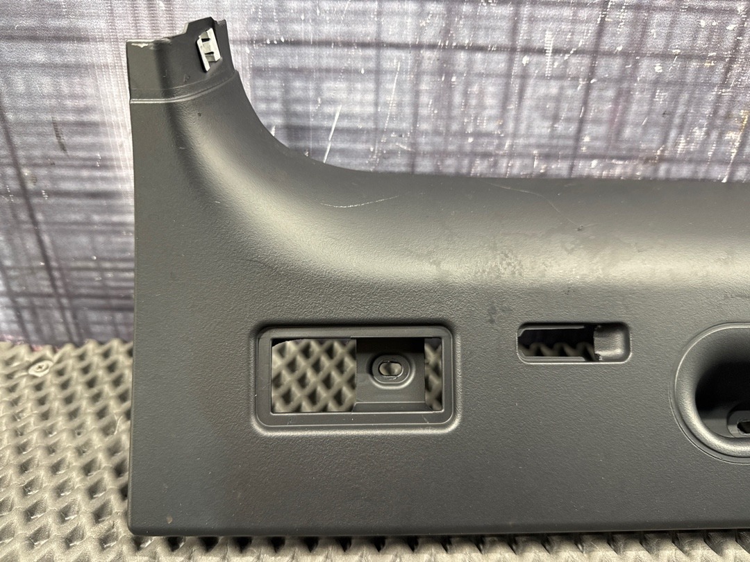 Пластик крышки багажника, 860 рублей, Красноярск