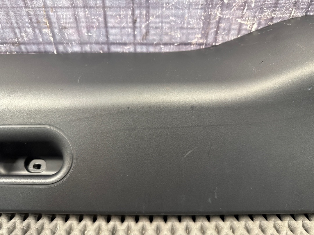 Пластик крышки багажника, 860 рублей, Красноярск