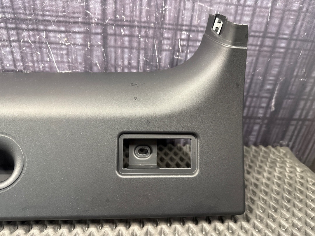 Пластик крышки багажника, 860 рублей, Красноярск