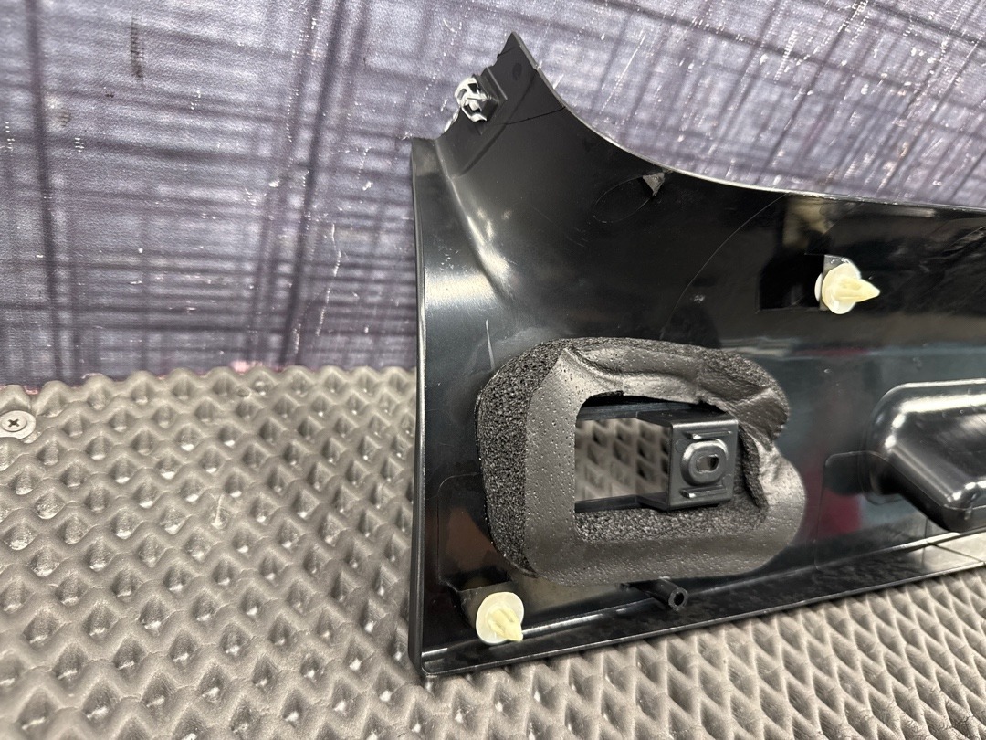 Пластик крышки багажника, 860 рублей, Красноярск